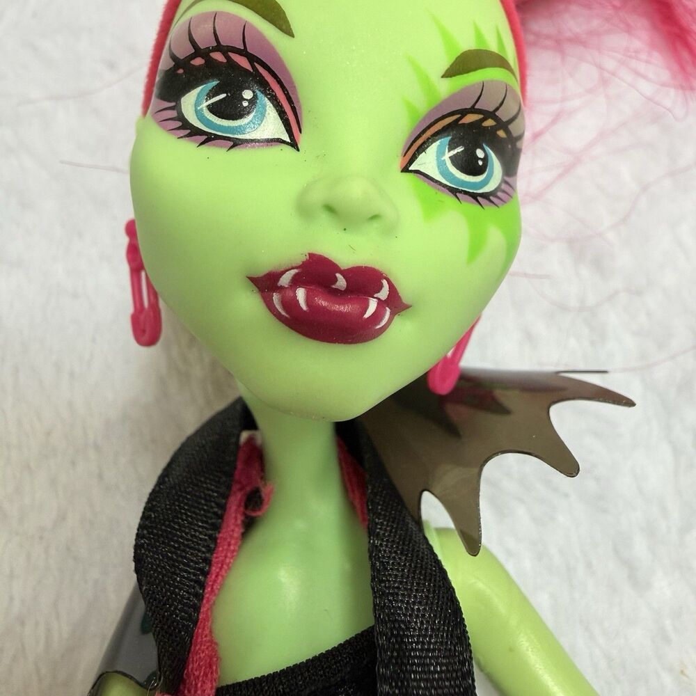 Monster High Fierce Rockers Venus McFlytrap Green Doll Pink Hair Mattel 2008